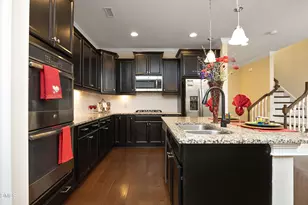 636 Chronicle Dr, Cary, NC 27513 - Photo 10