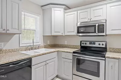 226 Lakeview Drive, Spring Lake, NC 28390 - Photo 10