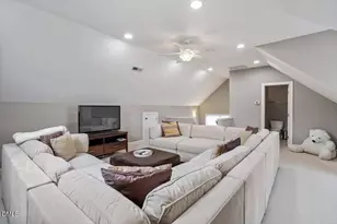 405 Jewell Dr, Chapel Hill, NC 27516 - Photo 44