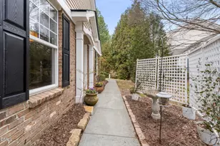 600 Courthouse Dr, Morrisville, NC 27560 - Photo 4