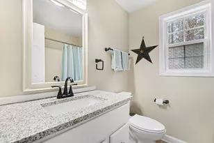 35 Harrison St, Zebulon, NC 27597 - Photo 18