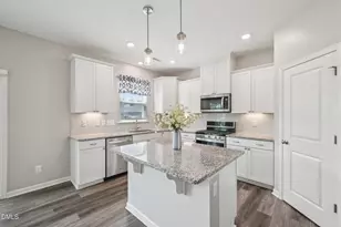 256 Summer Ranch Dr, Fuquay Varina, NC 27526 - Photo 8