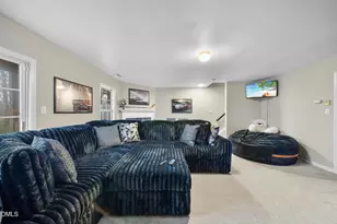 6708 Middleboro Dr, Raleigh, NC 27612 - Photo 6