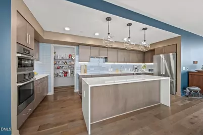 1105 W Main Street #Unit 604, Durham, NC 27701 - Photo 4