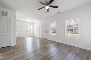 821 S 5th St, Smithfield, NC 27577 - Photo 6