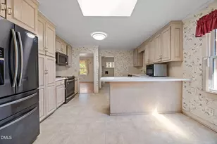 2009 Philcrest Rd, Raleigh, NC 27612 - Photo 8