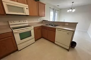 7706 Oliver Park Dr, Whitsett, NC 27377 - Photo 6