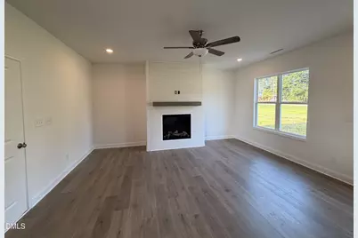 61 W Coulter Court, Selma, NC 27576 - Photo 2