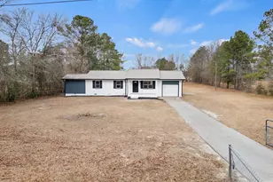 6010 Muscat Rd, Hope Mills, NC 28348 - Photo 4