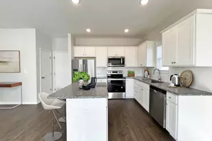 429 Springtooth Dr, Zebulon, NC 27597 - Photo 2