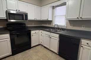 8372 McGuire Dr, Raleigh, NC 27616 - Photo 6