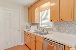 205 Wexford Dr, Clayton, NC 27520 - Photo 14