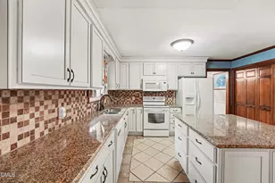 521 Greenridge Rd, Snow Hill, NC 28580 - Photo 4