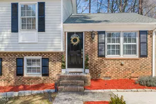 1004 Woodhill Ct, Raleigh, NC 27615 - Photo 2