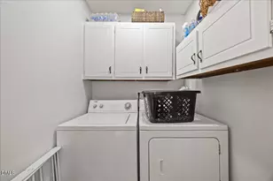 1126 Manchester Dr, Cary, NC 27511 - Photo 10