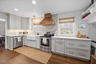 1126 Manchester Dr, Cary, NC 27511 - Photo 6