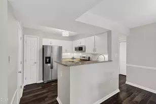 1031 Wirewood Dr, Raleigh, NC 27605 - Photo 14