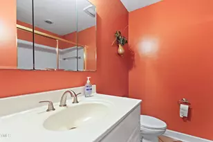 821 Woodburn Rd, Raleigh, NC 27605 - Photo 26