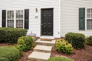 2213 Violet Bluff Ct, Raleigh, NC 27610 - Photo 2