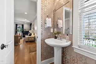 2638 Lakeview Dr, Raleigh, NC 27609 - Photo 24