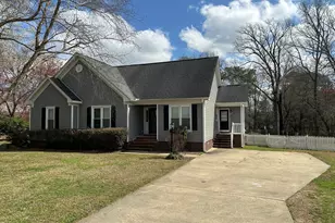 120 Summerdale Dr, Pikeville, NC 27863 - Photo 1