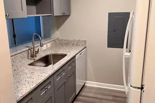 1431 Collegiate Cir, Raleigh, NC 27606 - Photo 6