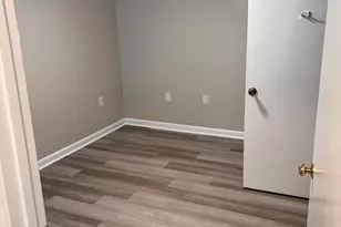 1431 Collegiate Cir, Raleigh, NC 27606 - Photo 8