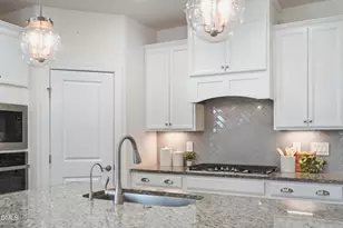 6434 Crown Pkwy, Durham, NC 27703 - Photo 8