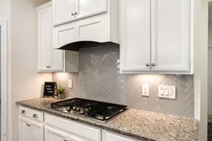 6434 Crown Pkwy, Durham, NC 27703 - Photo 8