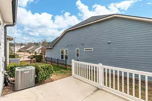 6434 Crown Pkwy, Durham, NC 27703 - Photo 30