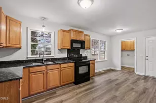 191 S Ida St, Coats, NC 27521 - Photo 6