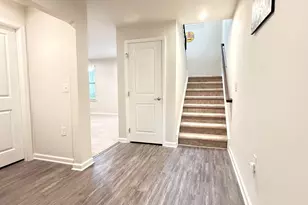 [Address not provided], Cary, NC 27519 - Photo 2