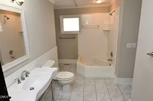 320 Crescent Dr, Clayton, NC 27520 - Photo 18