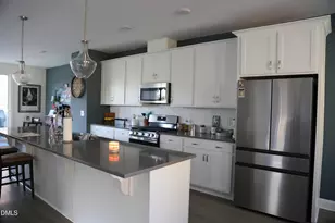 2011 Becca Ct, Apex, NC 27502 - Photo 6