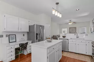 105 Laurel Branch Dr, Cary, NC 27513 - Photo 16