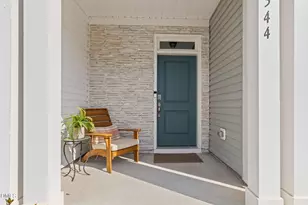 544 Barrington Row Ave, Zebulon, NC 27597 - Photo 4