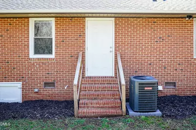 808 W Rose Street, Sanford, NC 27330 - Photo 18