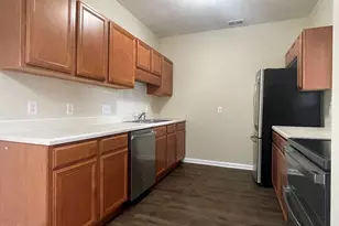 3009 Winston Dr, Burlington, NC 27215 - Photo 8