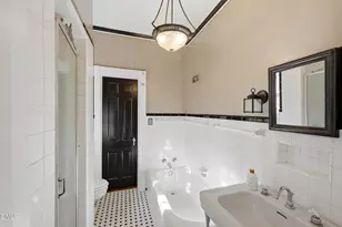 916 W Davis St, Burlington, NC 27215 - Photo 10