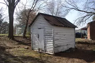 1061 N Pinkston St, Henderson, NC 27536 - Photo 24