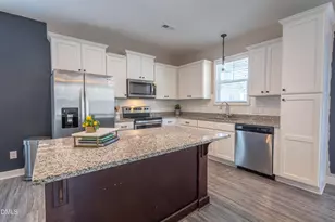 729 Leatherstone Ln, Fuquay Varina, NC 27526 - Photo 4