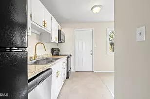 1218 Southwood Dr, Fayetteville, NC 28304 - Photo 8