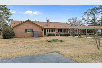 303 N Lincoln Street, Benson, NC 27504 - Photo 10