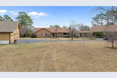 303 N Lincoln Street, Benson, NC 27504 - Photo 12