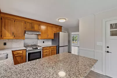 303 N Lincoln Street, Benson, NC 27504 - Photo 20