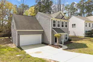 1071 Heritage Manor Dr, Raleigh, NC 27610 - Photo 2