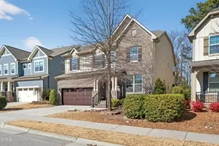 3114 Bluff Oak Dr, Cary, NC 27519 - Photo 2