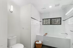211 Glenhill Ln, Chapel Hill, NC 27514 - Photo 34