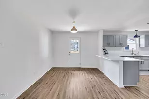 601 Crestview Dr, Durham, NC 27712 - Photo 12