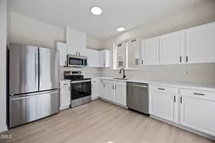 2021 Remington Oaks Cir, Cary, NC 27519 - Photo 18